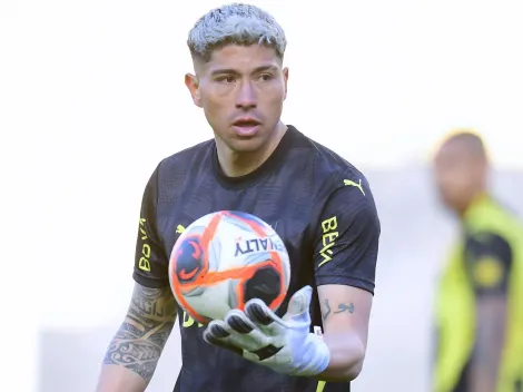 Peñarol se pronuncia por Cortés y obliga a Colo Colo a tomar medidas drásticas