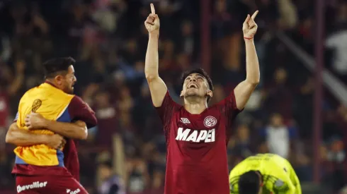 Gonzalo Pérez celebró el triunfo de Lanús.