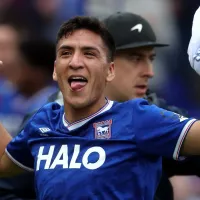 A lo Juan Román Riquelme: Marcelino Núñez anota dos goles de tiro libre en Inglaterra