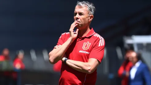 El técnico de la U no obtiene respuestas.