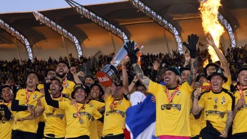 Coquimbo Unido levantó la copa de campeón de la Liga de Primera.