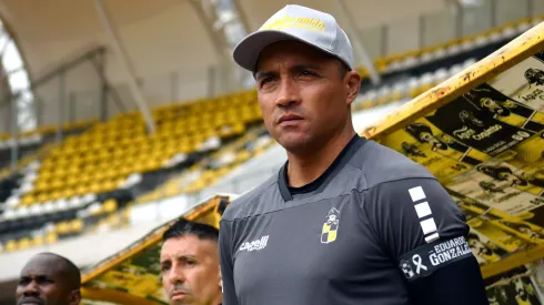 Miguel Pinto pasó de portero a ser ayudante técnico en Coquimbo.