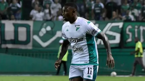 Fabián Castillo la pasa mal en Colombia.