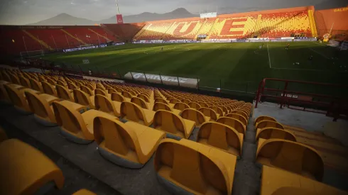 Los hispanos recibirán a Colo Colo por la fecha 27 de la Liga de Primera.