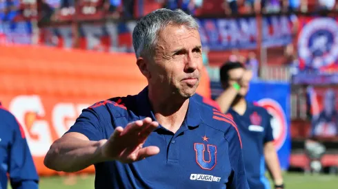 Álvarez dejó en claro que analizará su situación en la U a fin de año.