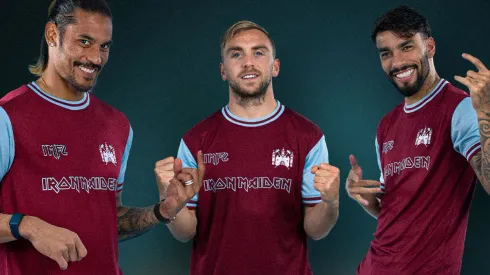 La camiseta del West Ham y Iron Maiden.