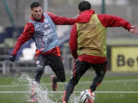 La intensa lluvia que marcó el nuevo entrenamiento de la Roja en Rusia