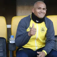 A tres semanas de su retiro: Chupete Suazo afina su primera experiencia como entrenador