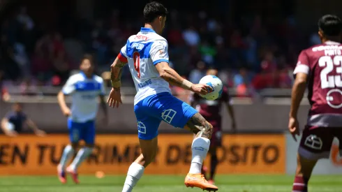 Zampedri lució un nuevo modelo de zapatos de fútbol en la Católica