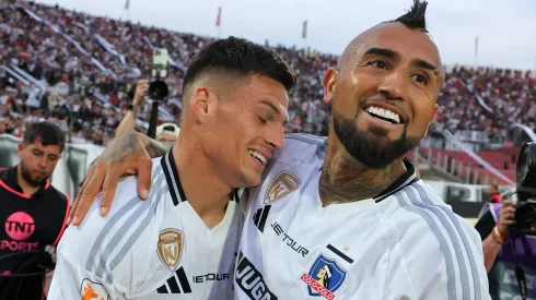 Elegido por "su pelo y su carita" el jugador de Colo Colo tuvo un mensaje directo de una estrella triple equis.