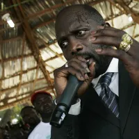 Le hizo amarga una noche a Zamorano, tiene un hijo seleccionado y es el único ex futbolista en ser presidente de un país