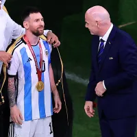 Gianni Infantino ni se arruga y se pone desde ya la camiseta de Argentina y Messi para el Mundial 2026
