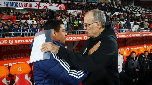 Marcelo Bielsa fue recibido con mucho cariño en Chile en su visita con Uruguay.