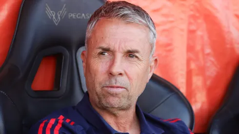 Gustavo Álvarez tiene contrato en la U por todo 2026, pero tiene ofertas.