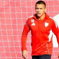 Alexis Sánchez sorprende a todos y está listo para jugar en Sevilla