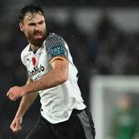 Brereton la pasa mal después de la selección chilena: ¡se vuelve loco, persigue al árbitro y es amonestado!