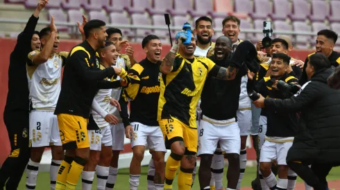Coquimbo Unido celebró en el estadio Francisco Sánchez Rumoroso.
