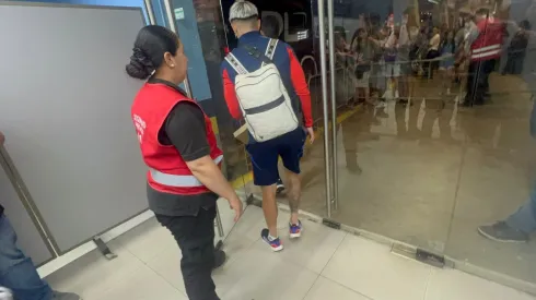 Maximiliano Guerrero se fue cojeando del estadio en Rancagua.