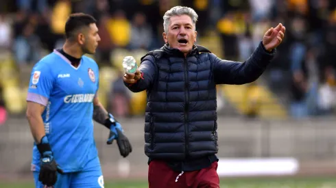 El técnico de La Serena en la polémica tras el clásico.
