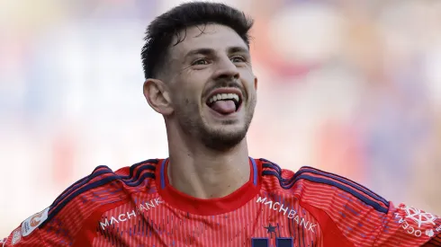 El jugador aún no define su futuro con los azules.