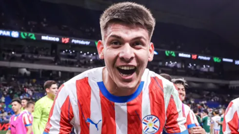 Lucas Romero tiene 23 años y saltó desde Tacuary hasta Recoleta FC. Ya debutó en la selección.