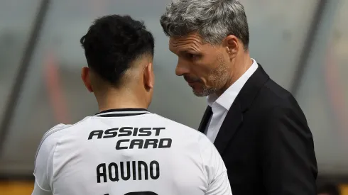 Fernando Ortiz no sabe qué hacer con Claudio Aquino en Colo Colo.