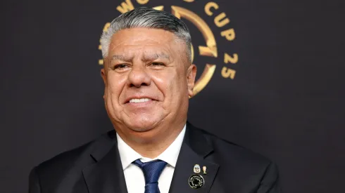 Chiqui Tapia está en el ojo del huracán.