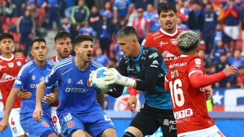 Universidad de Chile enfrenta a Iquique en el Tierra de Campeones.