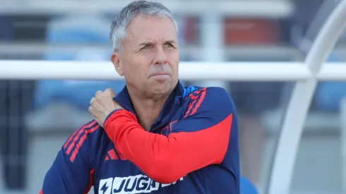 La anticipada salida de Gustavo Álvarez pone a Azul Azul en la búsqueda de un nuevo DT para 2026.