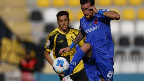 Azules y Piratas se enfrentan por la fecha 29 del Campeonato Nacional.