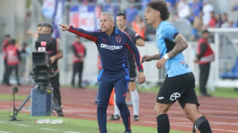 La U busca al reemplazante de Gustavo Álvarez.