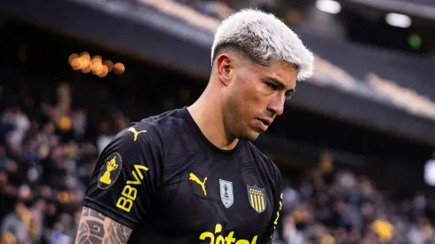 Brayan Cortés quiere seguir en Peñarol, pero por ahora debe volver a Colo Colo.