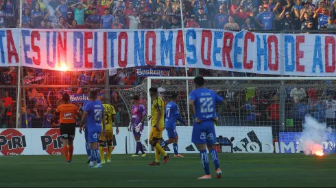 Las protestas en el partido de la U fueron acusadas por el árbitro.