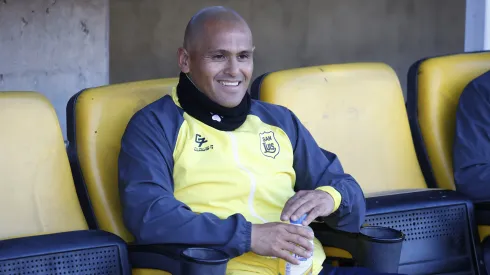 Suazo inicia su aventura como entrenador.