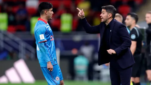 Ex DT de Huachipato generó polémica en la Copa Intercontinental.