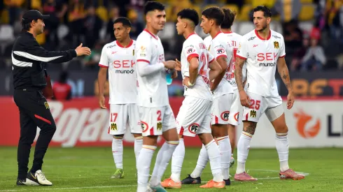 Unión Española se aferra al escritorio para seguir en Primera.