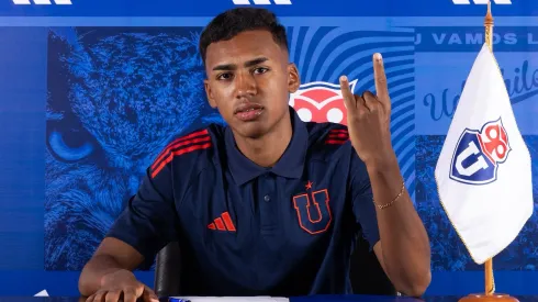 Jhon Cortés firmó su primer contrato