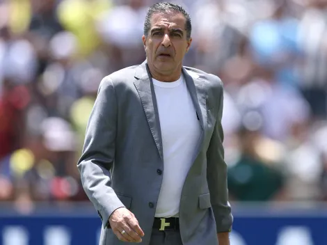 ¿Lo pagan? El descabellado sueldo que le pide Renato Paiva a la U