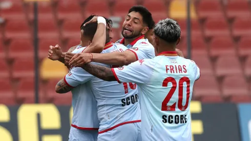 Unión Española buscaría cerrar la tercera etapa de Vecchio en el club.