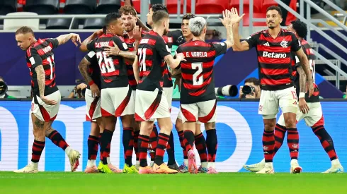 Erick Pulgar titular en triunfo de Flamengo en Copa Intercontinental.