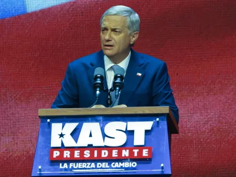 Polémica: el jugador de la Roja que celebró con Kast en su comando