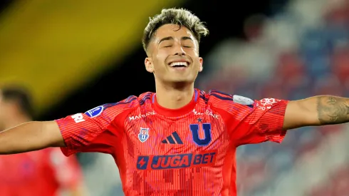 La U dejará el rojo para volver al blanco en su camiseta de visitante.