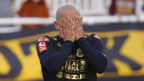 Humberto Suazo conoció una compleja noticia de cara a su debut como DT de San Luis de Quillota.