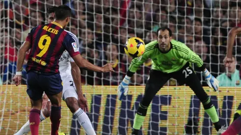 Entre risas y anécdota: Alexis recuerda su golazo al Real Madrid.