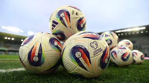 Descubre los partidos de fútbol más importantes del día.