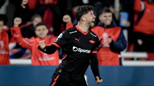 El chileno tiene todo para irse.