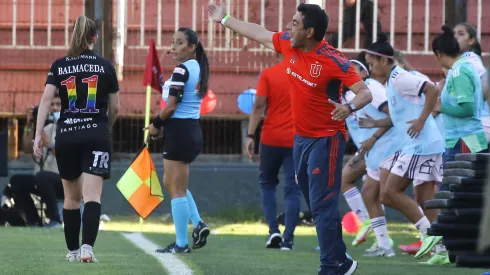 Carlos Véliz salta al extranjero.