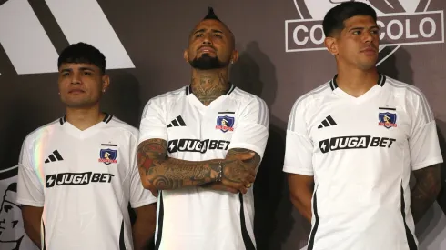 Caamaño le da a Colo Colo por la edad de Vidal, Pavez y Aquino.
