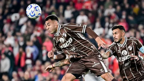 Óscar Salomón puede arribar a Colo Colo para afirmar la defensa