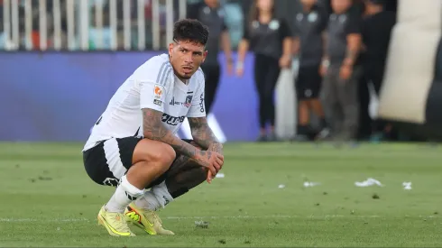 Alan Saldivia confirma que escucha ofertas para salir de Colo Colo.